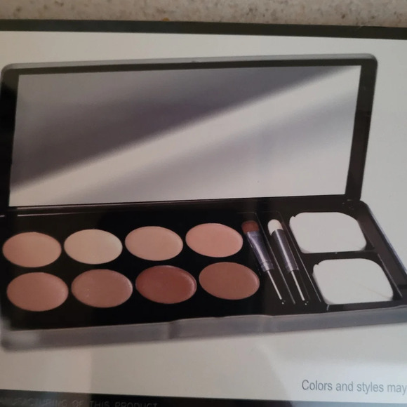 Makeover Essentials B Me Conceal Me Concealer Set 8 Colors Foundation Contour - Picture 6 of 8